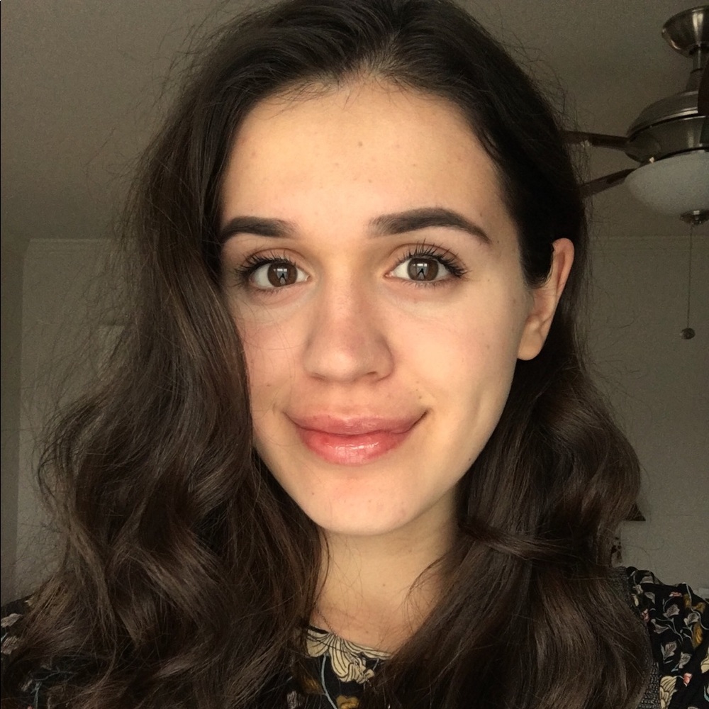 Meet your Posher, Angela